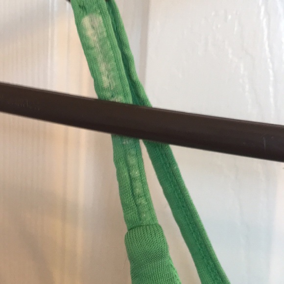 🌹2/$20🌹 Bundle of five tank tops/ womens shirts. Sizes xs to L. - Picture 10 of 13